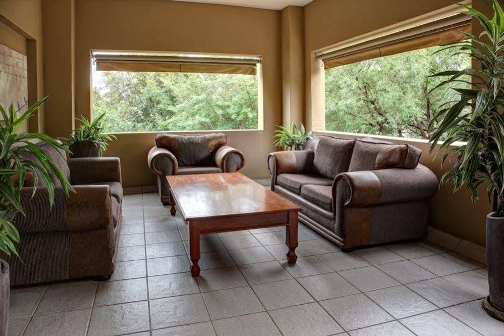 The Links Guest House Pretoria-Noord Extérieur photo