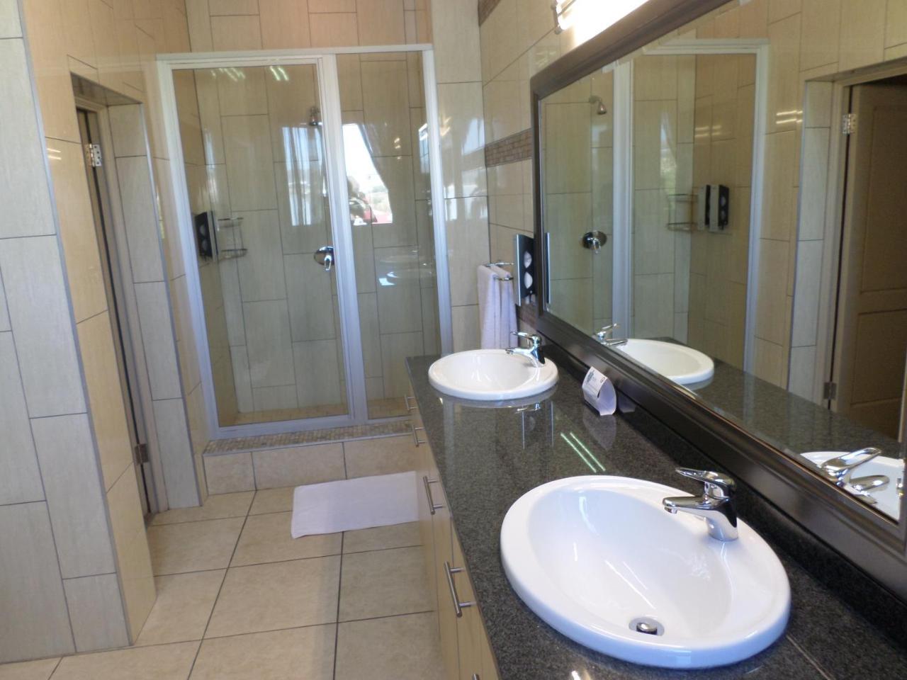 The Links Guest House Pretoria-Noord Extérieur photo