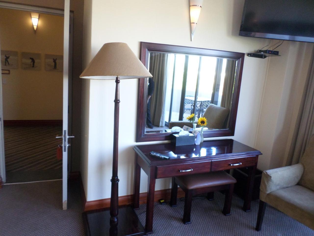 The Links Guest House Pretoria-Noord Extérieur photo