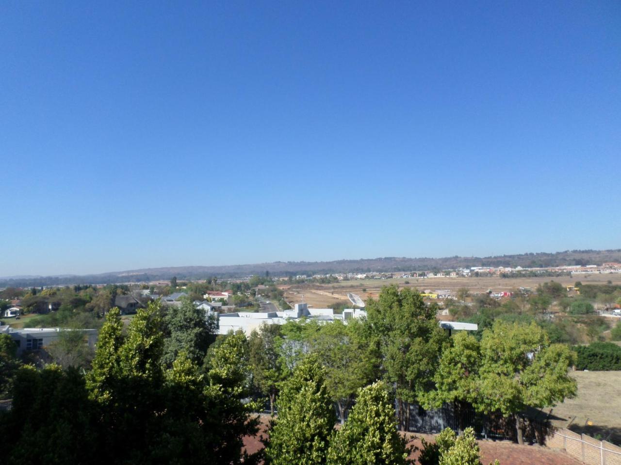 The Links Guest House Pretoria-Noord Extérieur photo