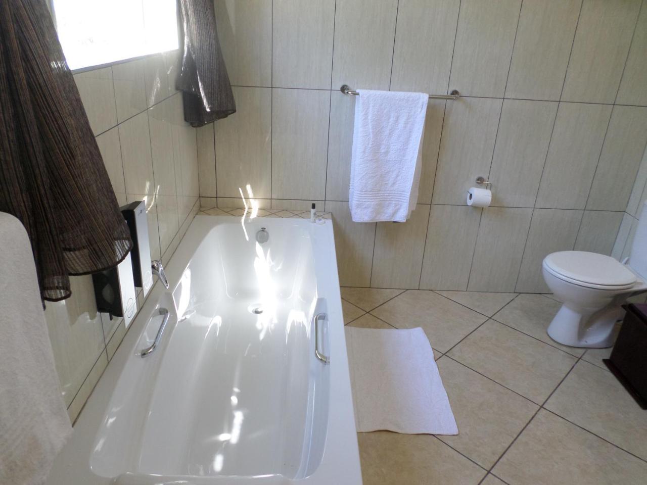 The Links Guest House Pretoria-Noord Extérieur photo