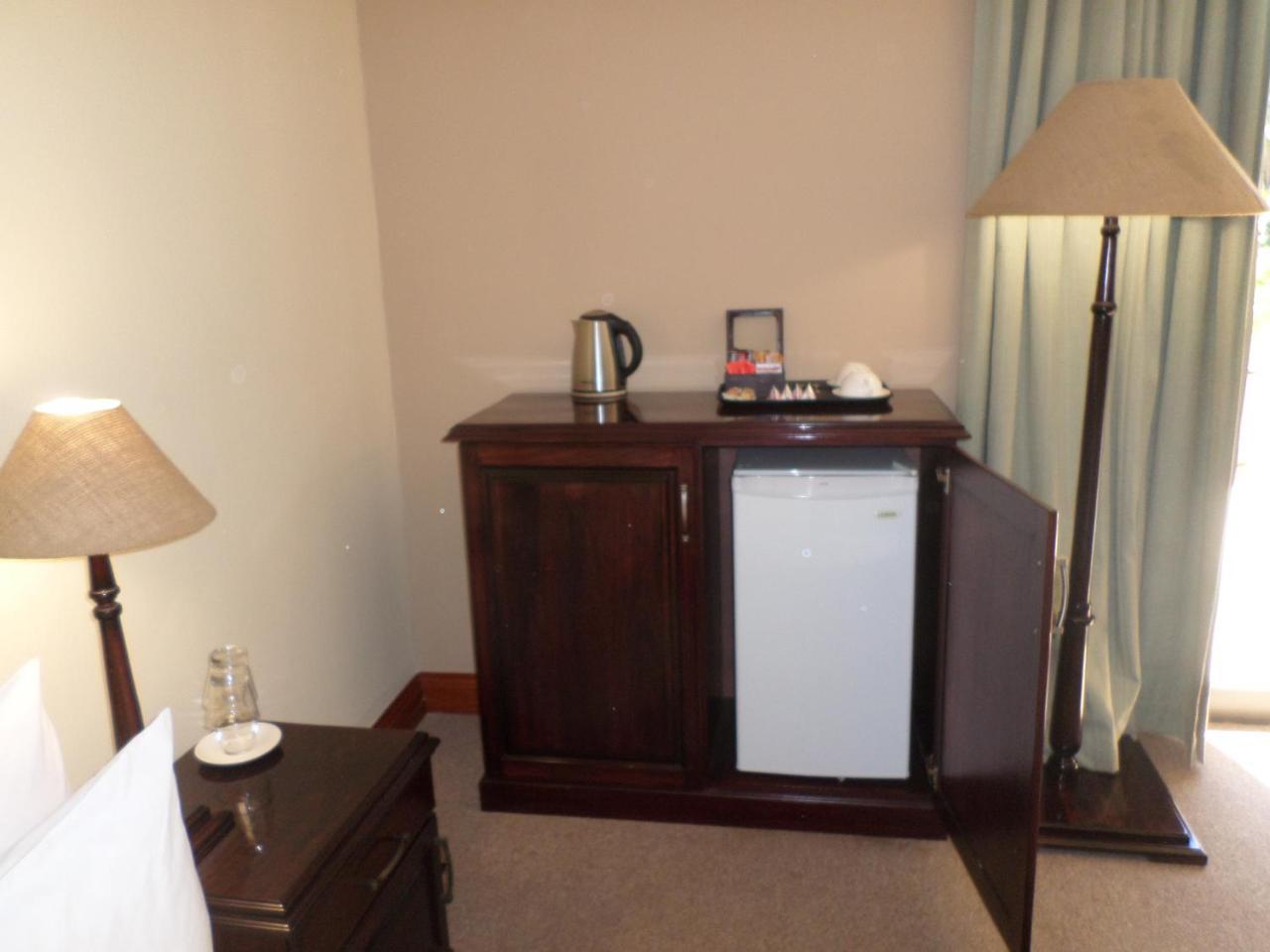 The Links Guest House Pretoria-Noord Extérieur photo